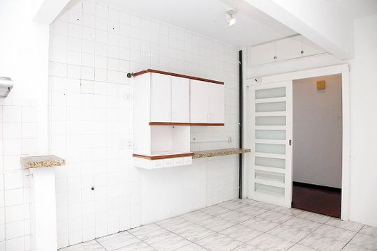 Cozinha de apartamento para alugar com 3 quartos, 90m² em Centro Histórico, Porto Alegre