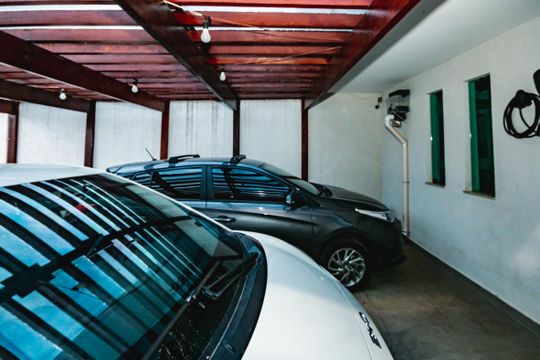 Garagem de casa à venda com 3 quartos, 245m² em Jardim Atlântico, Belo Horizonte