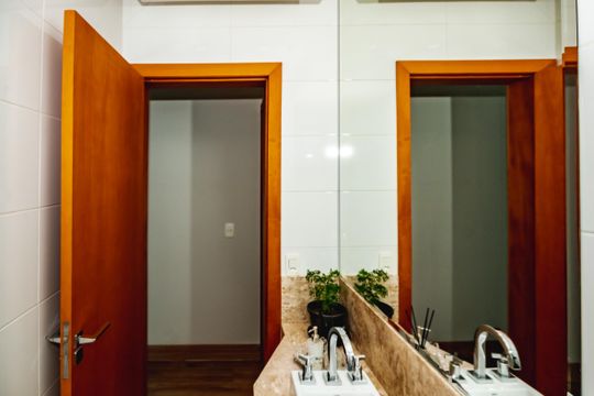 Banheiro Social de casa à venda com 3 quartos, 245m² em Jardim Atlântico, Belo Horizonte