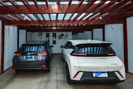 Garagem de casa à venda com 3 quartos, 245m² em Jardim Atlântico, Belo Horizonte