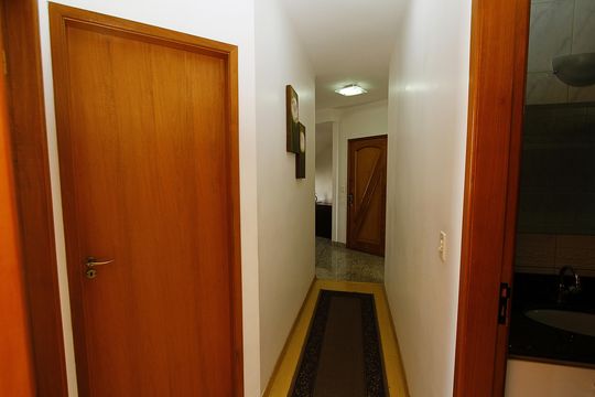 Corredor de apartamento à venda com 4 quartos, 200m² em Calafate, Belo Horizonte