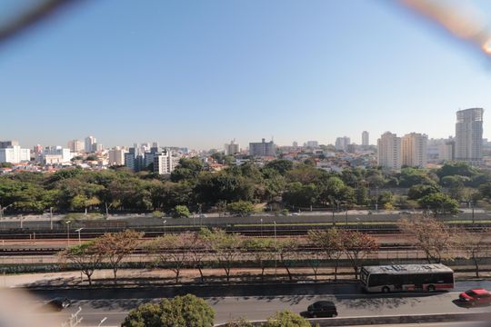 Vista da Sacada de apartamento à venda com 3 quartos, 68m² em Chácara Seis de Outubro, São Paulo