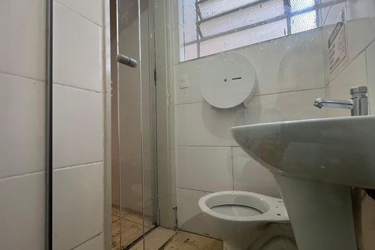 Banheiro de casa para alugar com 8 quartos, 150m² em Alto Barroca, Belo Horizonte