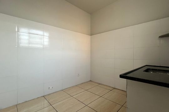 Cozinha de casa para alugar com 8 quartos, 150m² em Alto Barroca, Belo Horizonte