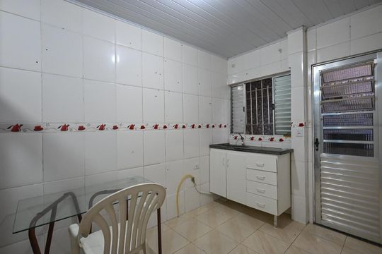 Cozinha de casa para alugar com 1 quarto, 60m² em Jardim Vale das Virtudes, São Paulo
