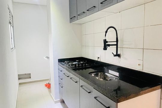 Cozinha de apartamento para alugar com 2 quartos, 45m² em Jardim Central, Cotia