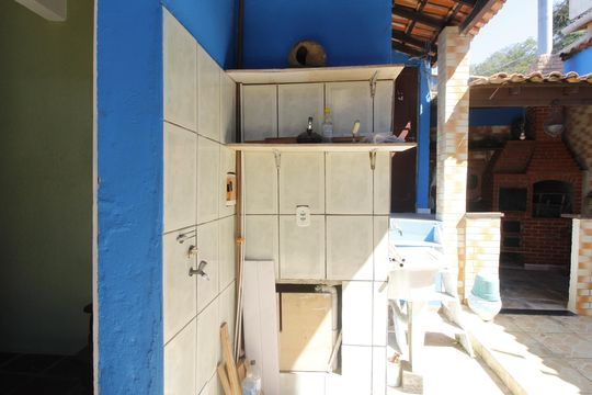 Área de Serviço de casa para alugar com 3 quartos, 36m² em Gamboa, Cabo Frio