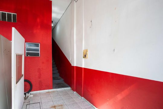 Garagem de casa para alugar com 1 quarto, 46m² em Taboão, Diadema
