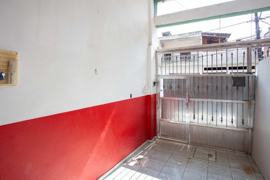 Garagem de casa para alugar com 1 quarto, 46m² em Taboão, Diadema