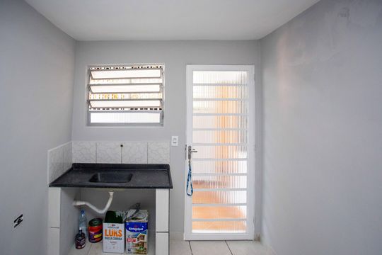 Cozinha de casa para alugar com 1 quarto, 46m² em Taboão, Diadema