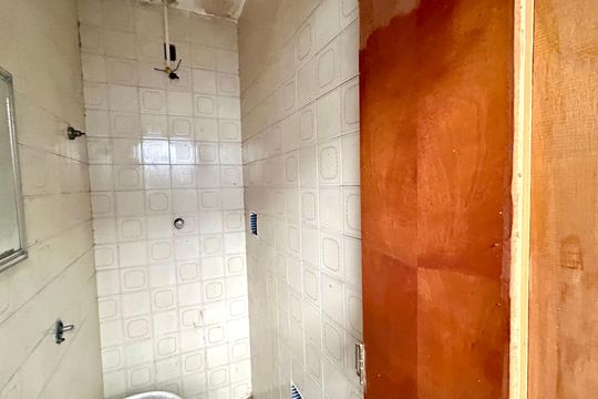 Banheiro 2 de casa para alugar com 2 quartos, 141m² em Jardim Santa Francisca, Guarulhos