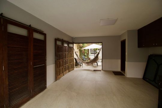 Garagem de casa para alugar com 5 quartos, 270m² em Juvevê, Curitiba