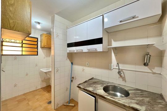 Cozinha e Área de Serviço de apartamento à venda com 1 quarto, 42m² em Vila Lidia, Campinas