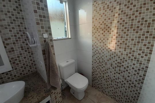 Banheiro 3 de casa de condomínio à venda com 4 quartos, 1116m² em Vargem Grande, Rio de Janeiro