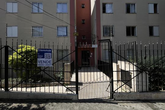 Fachada+Placa  de apartamento à venda com 2 quartos, 70m² em Vila Regina, São Paulo