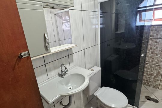 Banheiro de casa para alugar com 2 quartos, 80m² em Parque Isaac Pires, Cotia