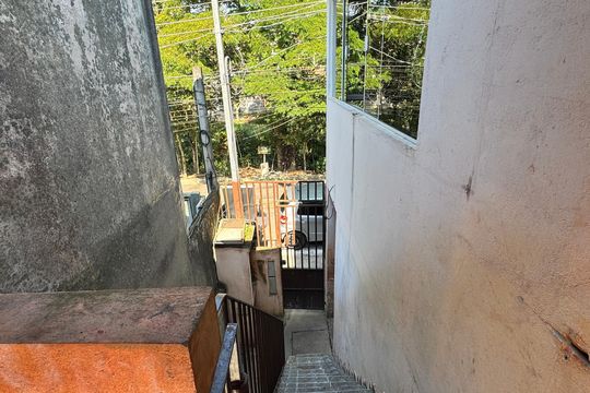 Corredor de casa para alugar com 2 quartos, 80m² em Parque Isaac Pires, Cotia