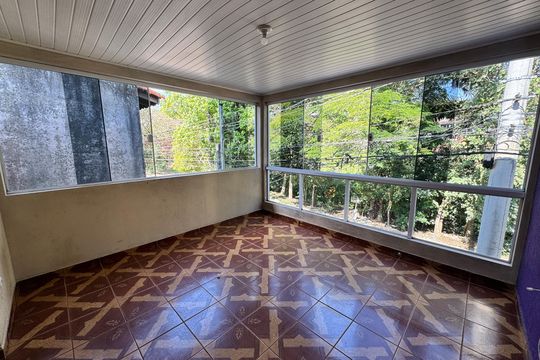 Sala de casa para alugar com 2 quartos, 80m² em Parque Isaac Pires, Cotia