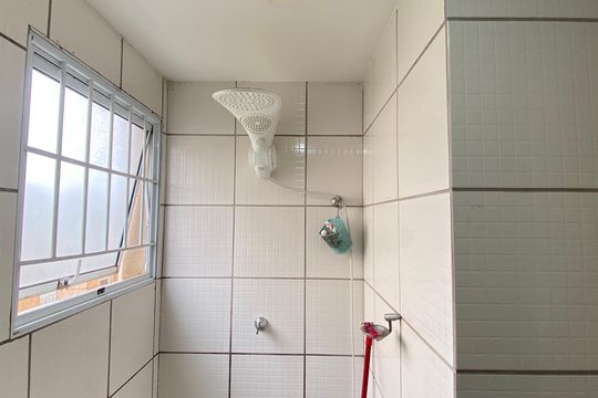 Banheiro de casa à venda com 2 quartos, 52m² em Setor Militar, Osasco