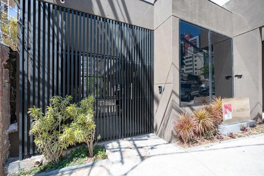 Fachada de apartamento para alugar com 2 quartos, 32m² em Vila Monte Alegre, São Paulo