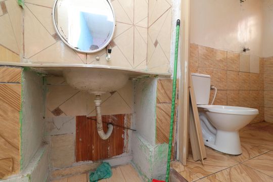 Banheiro de casa para alugar com 1 quarto, 40m² em Conjunto Habitacional Castro Alves, São Paulo