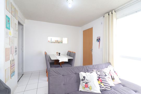 Sala de apartamento à venda com 2 quartos, 45m² em Conjunto Residencial José Bonifácio, São Paulo
