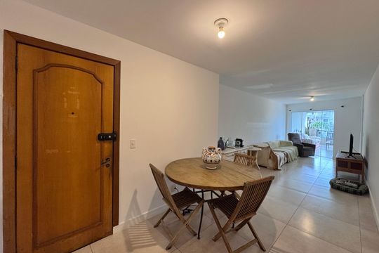 Sala de apartamento para alugar com 3 quartos, 132m² em Recreio dos Bandeirantes, Rio de Janeiro