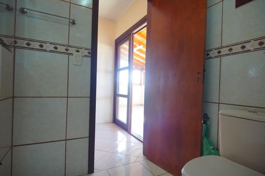 Banheiro de casa à venda com 2 quartos, 180m² em Vicentina, São Leopoldo