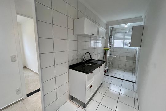Cozinha de apartamento para alugar com 2 quartos, 45m² em Taquara, Rio de Janeiro