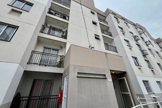 Fachada do bloco de apartamento para alugar com 2 quartos, 45m² em Taquara, Rio de Janeiro