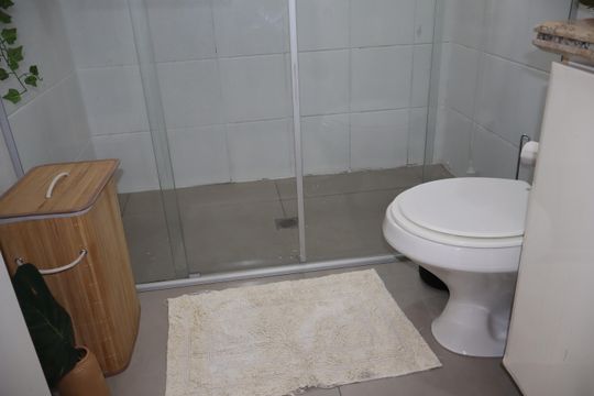 Banheiro de casa para alugar com 2 quartos, 100m² em Jardim Independência (são Paulo), São Paulo