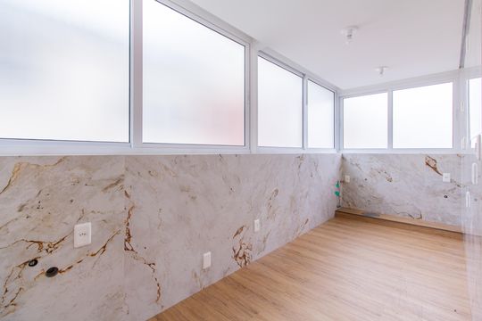 Cozinha de casa de condomínio à venda com 3 quartos, 127m² em Cristo Redentor, Porto Alegre