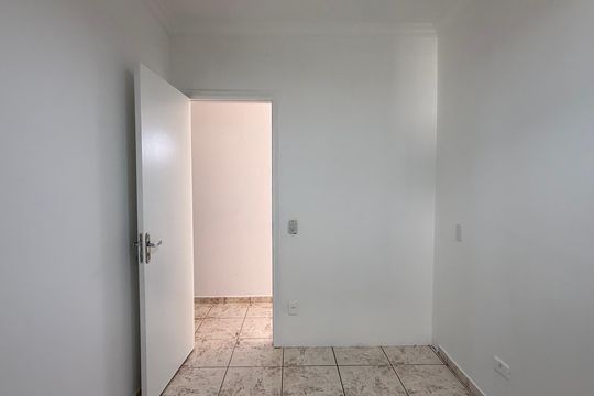 Quarto de apartamento para alugar com 3 quartos, 90m² em Jardim Las Palmas, Guarujá