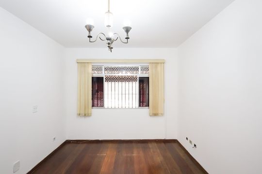Sala  de casa para alugar com 3 quartos, 150m² em Jardim Aeroporto, São Paulo