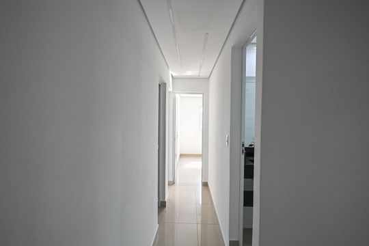 Corredor de casa para alugar com 3 quartos, 70m² em Parque Sonia, São Paulo