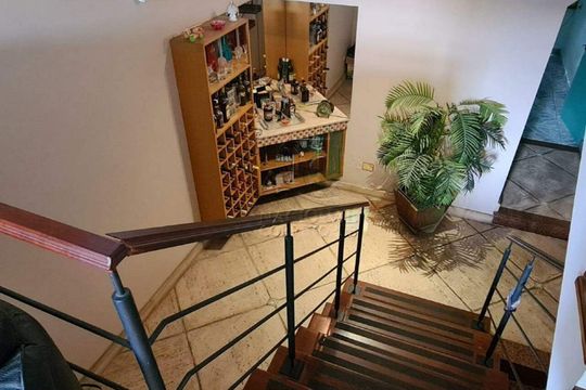 Casa à venda com 4 quartos, 277m² em Parque das Nações, Santo André
