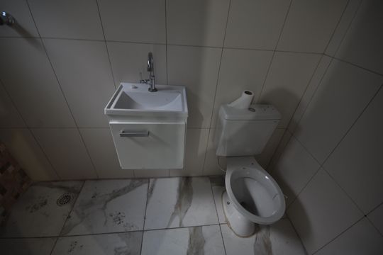 Banheiro de apartamento para alugar com 1 quarto, 24m² em Vila Medeiros, São Paulo