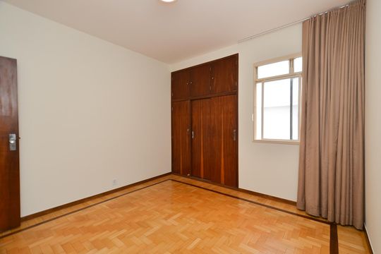 Quarto 3 de apartamento para alugar com 3 quartos, 99m² em Sion, Belo Horizonte