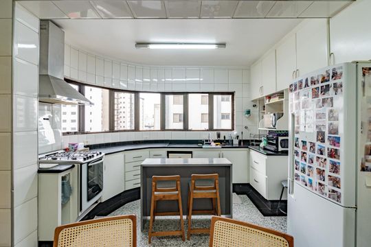 Cozinha de apartamento à venda com 3 quartos, 111m² em Jardim da Saúde, São Paulo