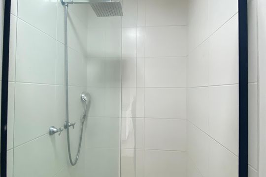 Banheiro de apartamento para alugar com 1 quarto, 42m² em City Bussocaba, Osasco