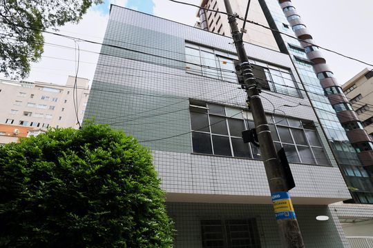 Fachada de apartamento à venda com 2 quartos, 77m² em Funcionários, Belo Horizonte