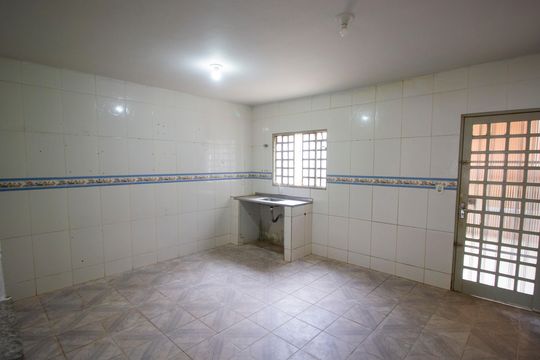 Cozinha de casa à venda com 6 quartos, 270m² em  Taguatinga, Brasília