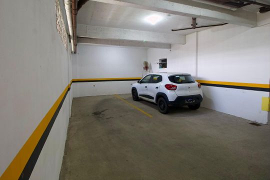 Garagem dupla de apartamento à venda com 3 quartos, 150m² em Capão da Imbuia, Curitiba