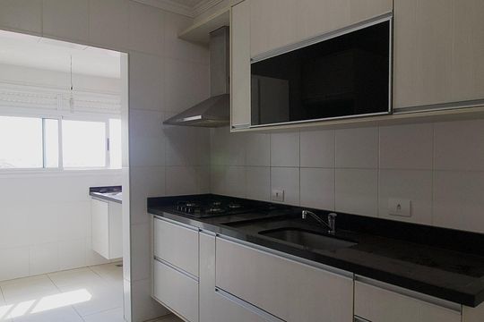 Cozinha de apartamento à venda com 3 quartos, 150m² em Capão da Imbuia, Curitiba