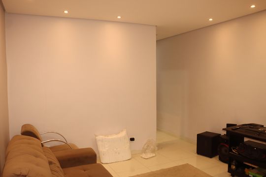 Casa para alugar com 2 quartos, 149m² em Vila Cleonice, São Paulo