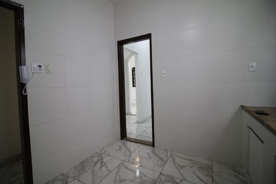 Cozinha de casa de condomínio para alugar com 3 quartos, 192m² em Jacarepaguá, Rio de Janeiro