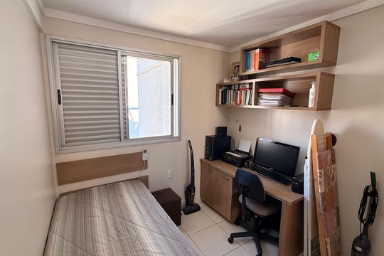 Quarto 1 de apartamento à venda com 2 quartos, 64m² em Setor Bueno, Goiânia