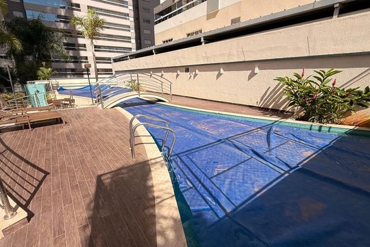 Área comum - Piscina de apartamento à venda com 2 quartos, 64m² em Setor Bueno, Goiânia
