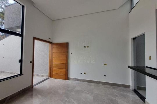 Casa à venda com 3 quartos, 168m² em Utinga, Santo André