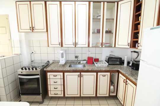 Cozinha de apartamento para alugar com 1 quarto, 45m² em Parque Residencial Aquarius, São José dos Campos